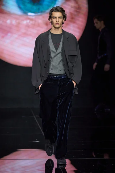 Look 76